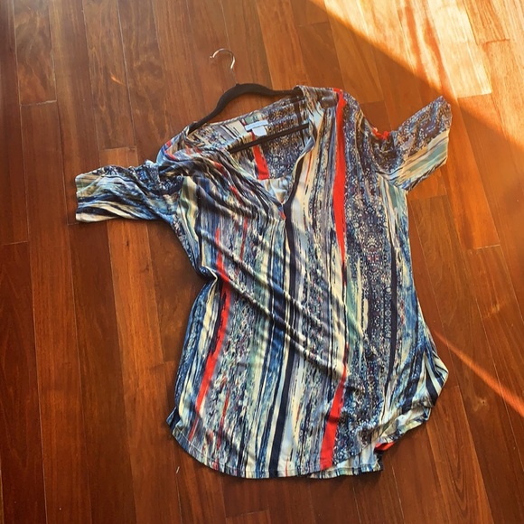 Super vibrant, cute and comfortable Kokoon Boutique Brand top. Made in USA - Picture 2 of 7